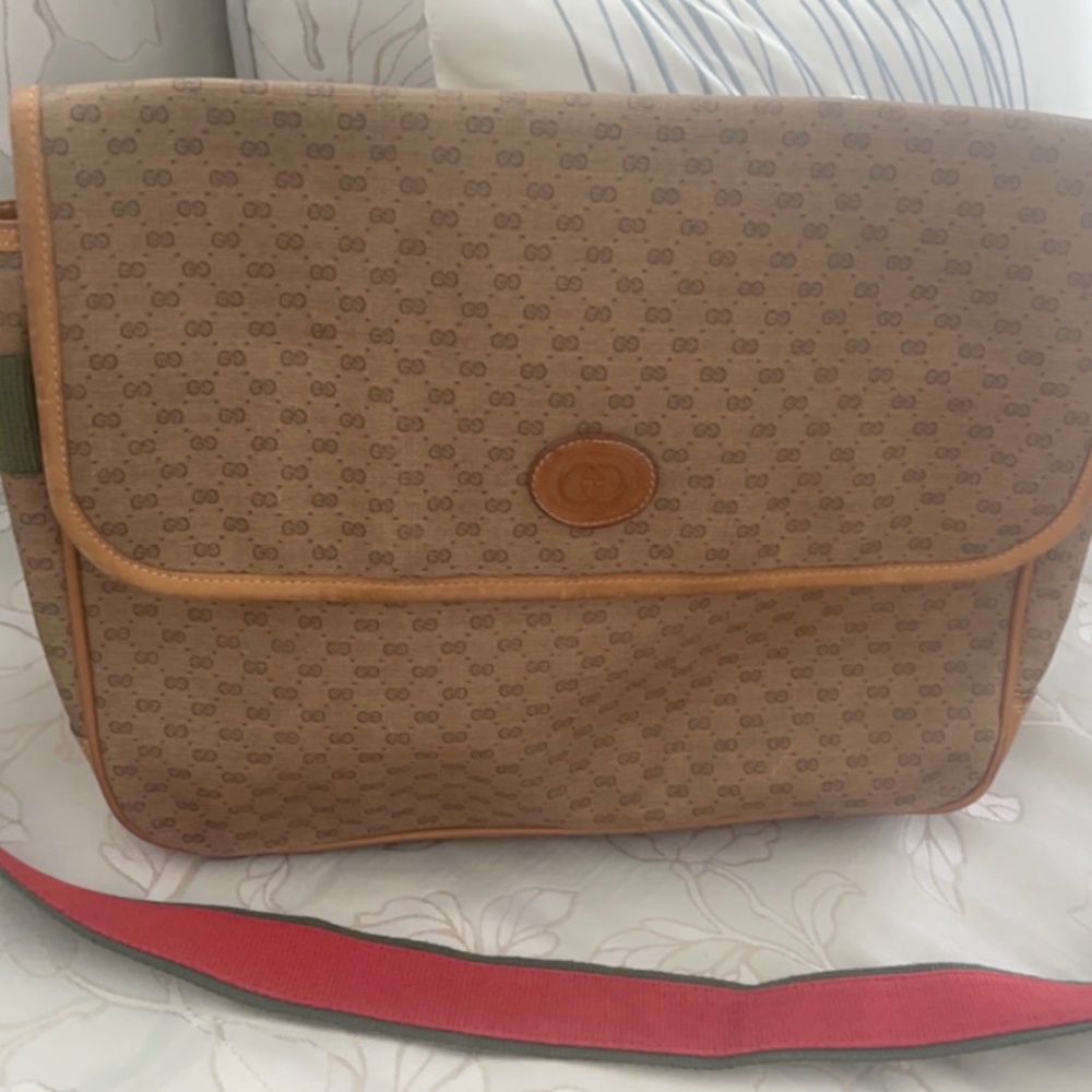 Gucci bag for laptop